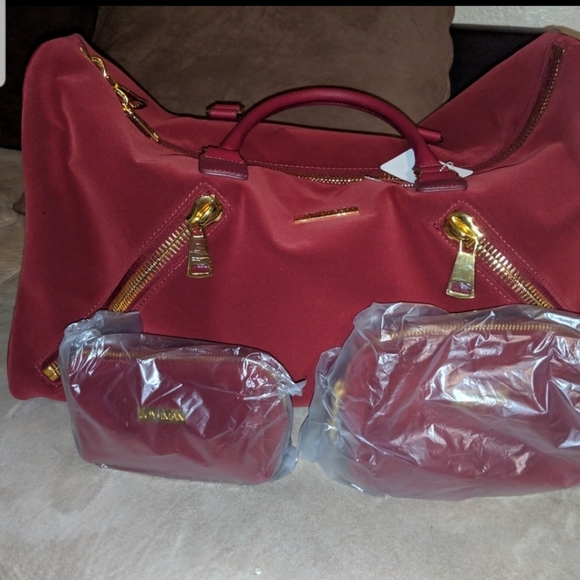 Joy and Iman Luxe Velvet and Leather duffle w/RFID - Picture 7 of 8